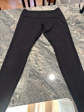 Lululemon women’s leggings black